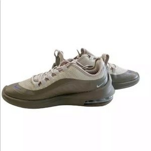 New NIKE Air Max Axis Prem AA2148-201 Size 9